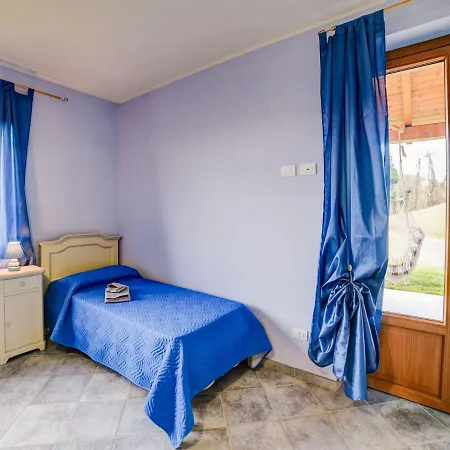 Typical Piedmontese House In The Langhe Semesterbostad *